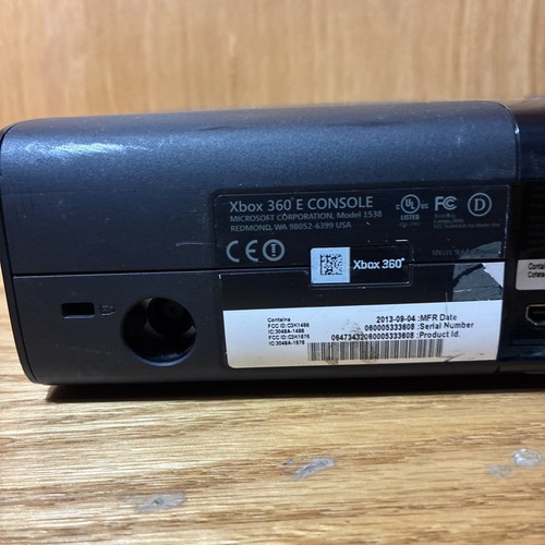 Microsoft Xbox 360 E Konsole Model 1538 - ohne Kabel - getestet (7B) - Bild 6 von 9