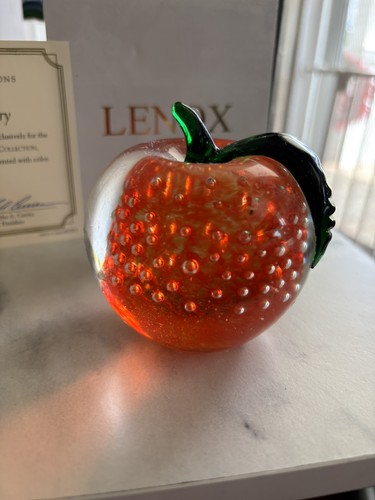 Lenox Orchard Glory Red Apple Handcrafted Art Glass Collection Briefbeschwerer - Bild 4 von 5