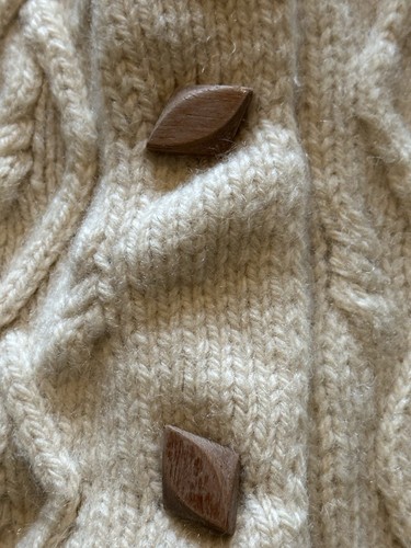 VTG Handmade Cardigan Sweater  Women’s Cream Scratchy Wool  34" L  Wooden Button - Picture 8 of 15