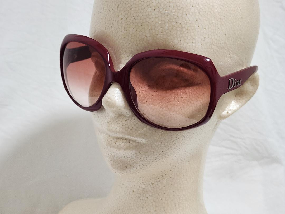 Christian Dior レッドサングラス Christian Dior Rouge Red Glossy Sunglasses Eyewear Logo Big
