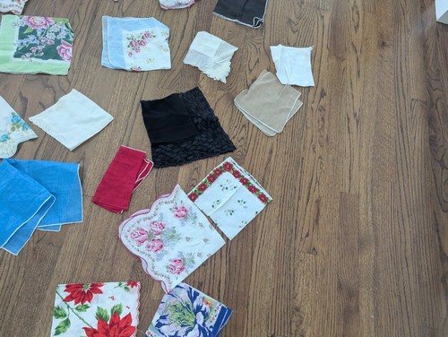 Lot 25 ~ Vintage Hankies Flowers Lace Tatting Embroidery Floral Vines - Picture 3 of 9