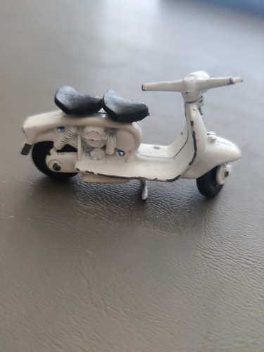 Scooter Lambretta 125 175 vintage de metal fundido a presión años 60 2,25" piezas o reparación - Imagen 11 de 12