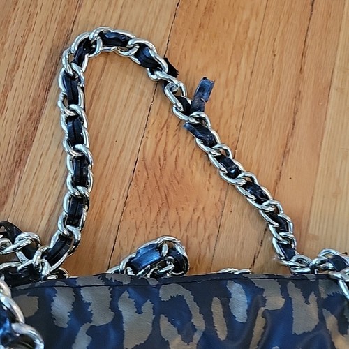 Betseyville Betsey Johnson Cheetah Animal Print Weekender Bag Black Gold Chain - Picture 5 of 6
