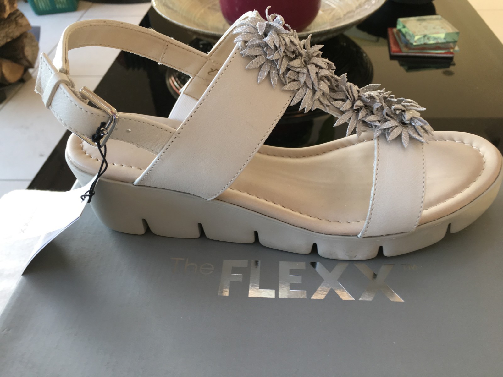 Flexx Emma White Platform Sandals Leather Womens Size 6 UK Flexx Emma White Platform Sandals Leather Womens Size 6 UK