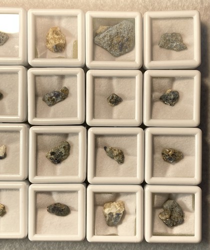 Small Benitoite Specimens from San Benito County, California: Per Bid Auction - Picture 4 of 12