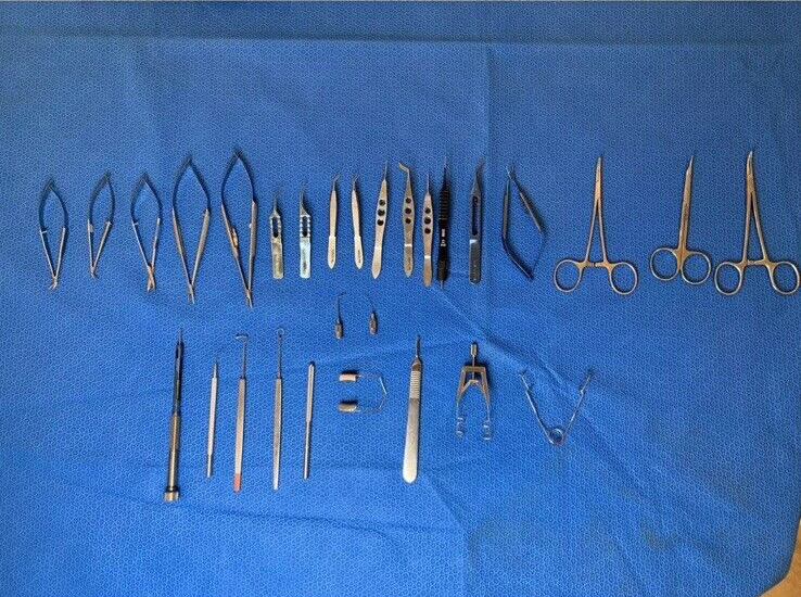 Set Strumenti Chirurgici Per Cataratta 21 Pezzi In Titanio - Completo Di Scatola, Marca Surgical Edge