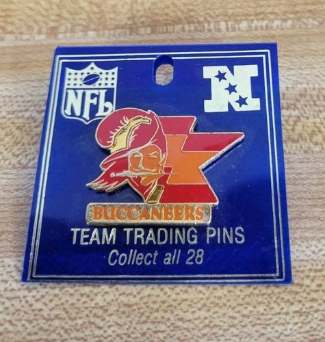Vintage 1984 NFL Tampa Bay Buccaneers Souvenir Pin Peter David NFLP TRADING PIN - Picture 1 of 8