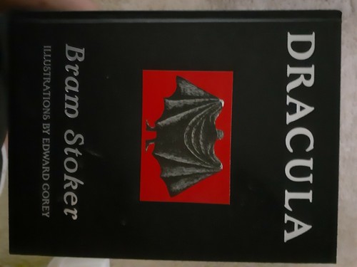 DRACULA: DEFINITIVE EDITION (BARNES & NOBLE EDITION) By Bram Stoker - Hardcover - Picture 1 of 4