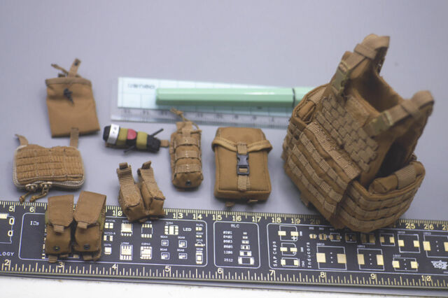 Vest & Pouches for KING'S TOY KT-8005 U.S. Marine Corps Special Response Team Vest & Pouches for KING'S TOY KT-8005 U.S. Marine Corps Special Response Team