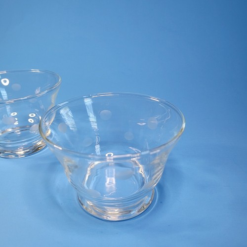 Set vintage di 2 ciotole da dessert affusolate con design a pois - retrò chic - Foto 4 di 6