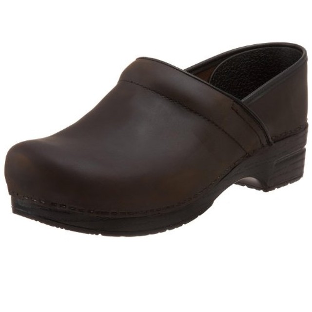 mens wide clogs