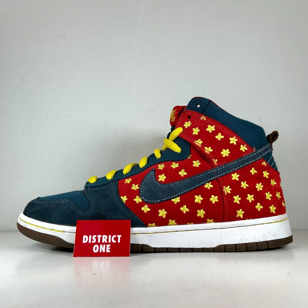 Nike Dunk High Premium SB Quagmire 2009 - Size 9.5 - 313171 Nike Dunk High Premium SB Quagmire 2009 - Size 9.5 - 313171