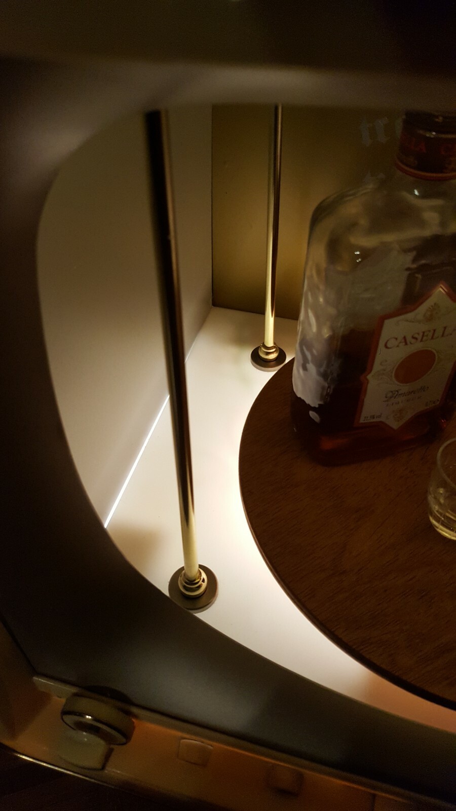 Details zu Alter Fernseher - Umbau zur BAR - DEKO - \