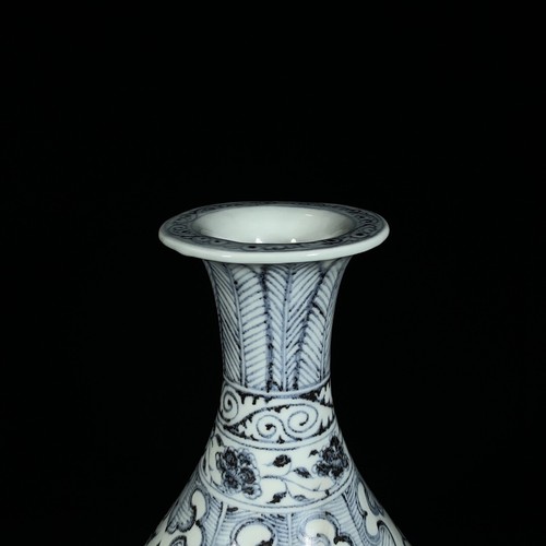 12.8''Blue porcelain vase with flower patterns of Hongwu period in Ming Dynasty. - Picture 9 of 9