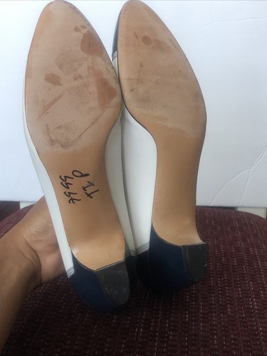 Vintage Salvatore Ferragamo Navy & White Spectator Pumps Heels 8 AA, Rare! - Picture 5 of 8