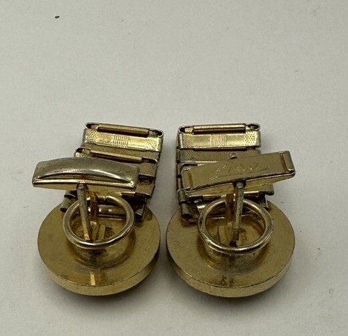 Vintage Pair Red Rhinestone Wrap Around Cufflinks Gold Tone Signed Lisa - Picture 2 of 9