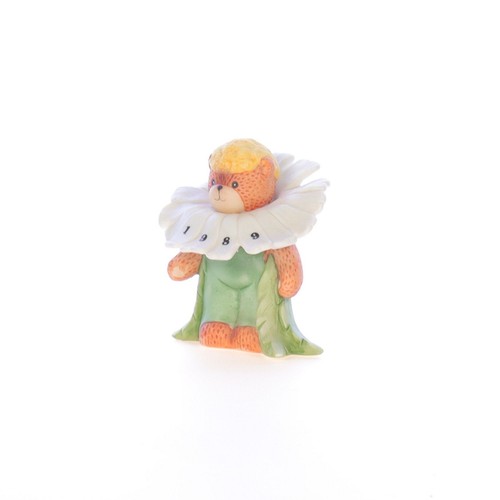 Lucy and Me Vintage 1987 Porcelain Figurine 1989 Flower Petals Lucy_Unknown_004 - Picture 2 of 8