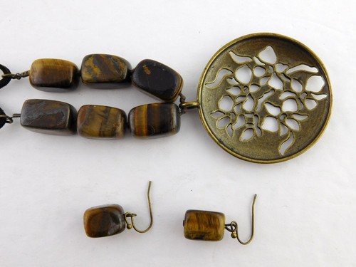 Avon Tigers Eye Necklace and Earrings Set Brasstone Cut Out Floral Pendant SP - Picture 6 of 11