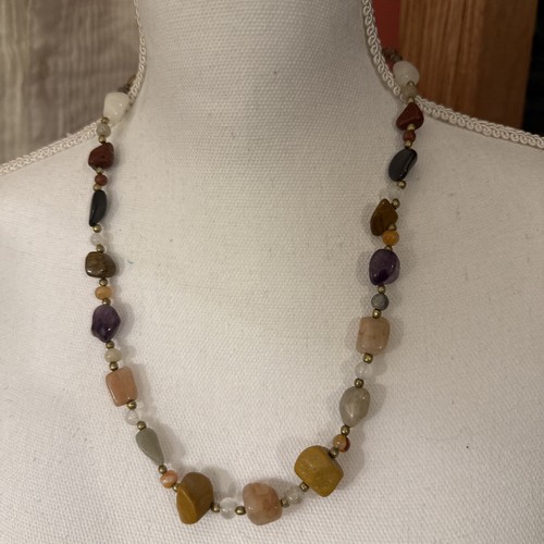 Women’s fashion accessory Various Stone necklace