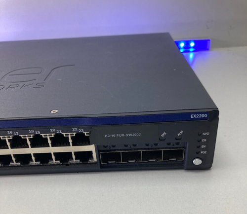 Juniper EX2200-24P-4G Rev.32 PoE Gigabit Switch + Rack Mounts & PSU Cable #L6 - Picture 2 of 5