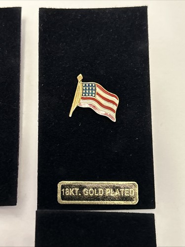 8 Vintage American Flag Pin 18k Gold Plated Patriotic Lapel Hat Pin 5/8” x 5/8” - Bild 9 von 24