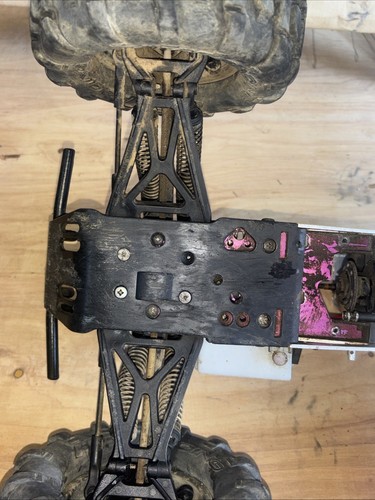 HPI SAVAGE 25 4X4 1/10 Nitro Truck (Project Truck) For Parts Or Repairs As Is - Picture 9 of 17