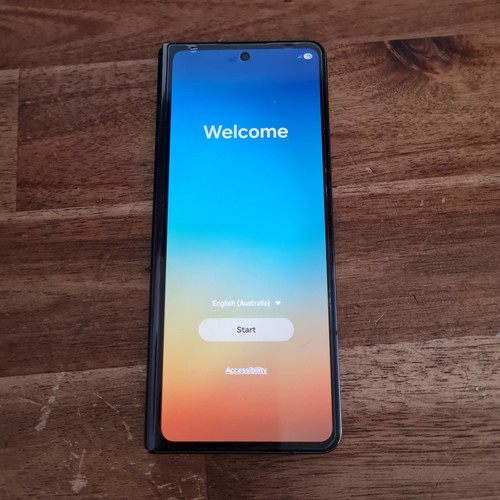 Samsung Galaxy Z Fold5 SM-F946B - 512GB - Phantom Black (Unlocked) Case Included - Bild 2 von 5