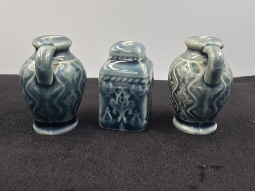 VINTAGE CHINOISERIE MING STYLE CERAMIC TEAL GLAZED SALT/ PEPPER SHAKER SET OF 3 - Picture 2 of 24