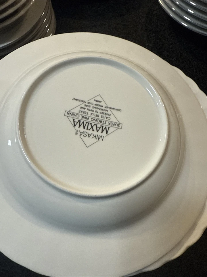 Lote de 4 platos ensaladeros Mikasa Máxima CAJ05 Belle Terre 9 pulgadas como nuevos Foto 4 de 4