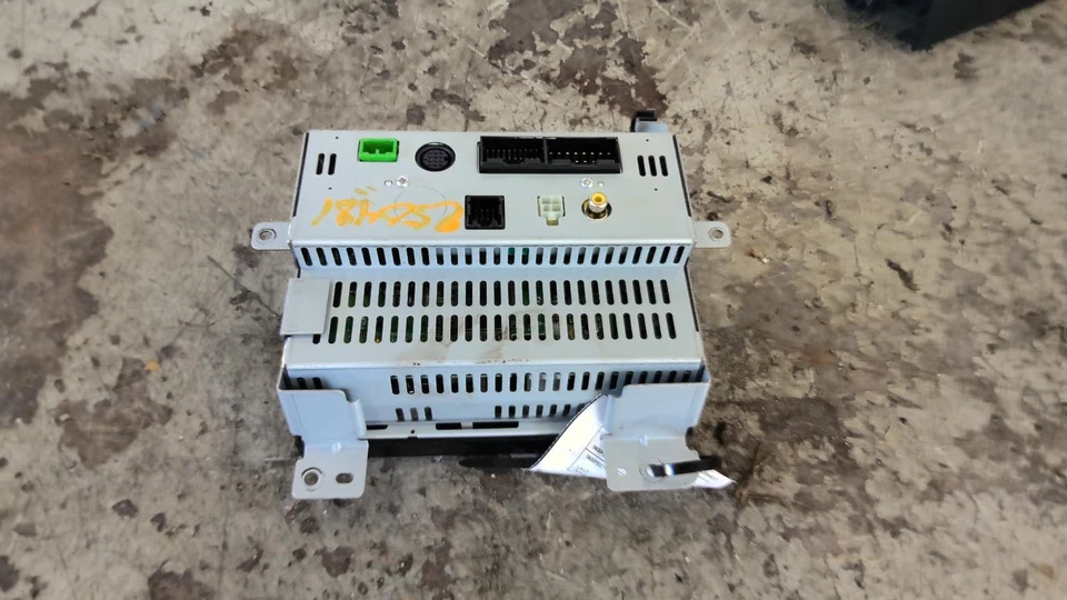 Pantalla de infoentretenimiento usada se adapta a: Subaru Tribeca 2006 pantalla de tablero con navegación Foto 2 de 4