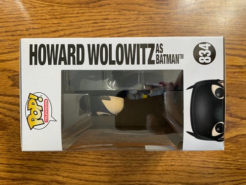 (Vaulted) The Big Bang Theory, Howard Wolowitz as Batman (SDCC) 2019 Funko Pop! - Picture 2 of 6
