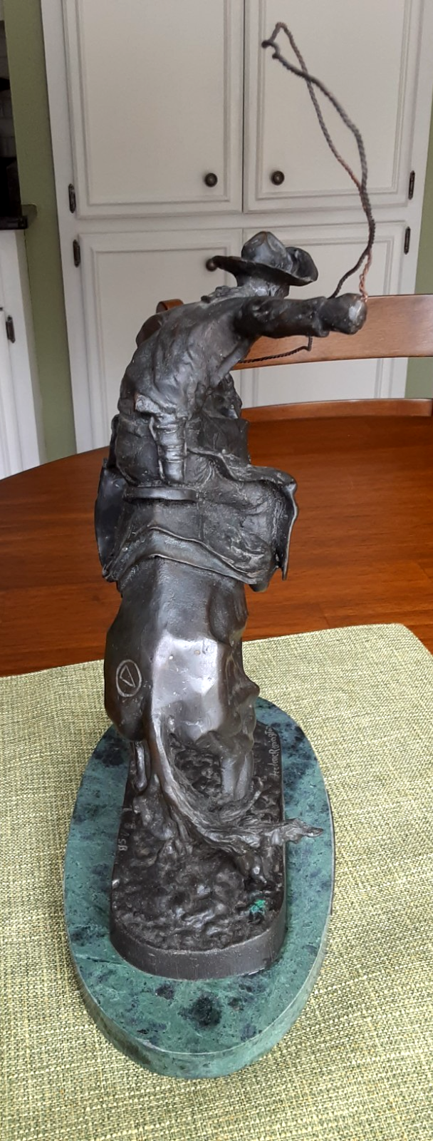 Picture 2 of 9