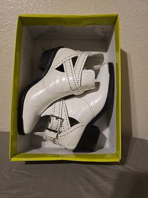 TED BAKER Celania White Croc Embossed Western Boots  !! Women's Size US 7M !!