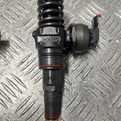 VW Golf MK4 S TDI 2002 1.9 diesel injector x1 (ONE) x4 available 038130073J - Picture 5 of 12