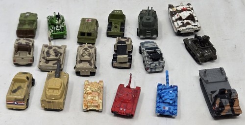 18 Vintage Micro Machines Century Military Vehicles Tanks Trucks Lot 1989 1995 - Picture 9 of 18