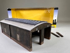 Graham Farish 42-0035 N GAUGE Wooden Carriage Shed