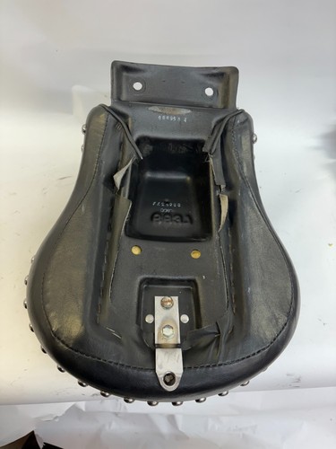 Harley 84-99 Heritage Softail FLSTC studded passenger seat saddle pillion pad - Picture 5 of 6