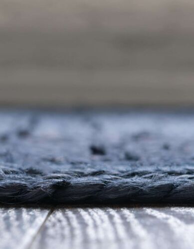 Handwoven Jute Wool Area Rug – Scalloped Mat Braided for Bedroom Floor Decor - Picture 4 of 8