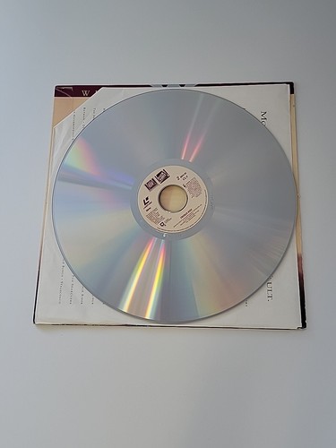 French Kiss - Laserdisc - Widescreen - Meg Ryan - Rental  - Picture 4 of 4