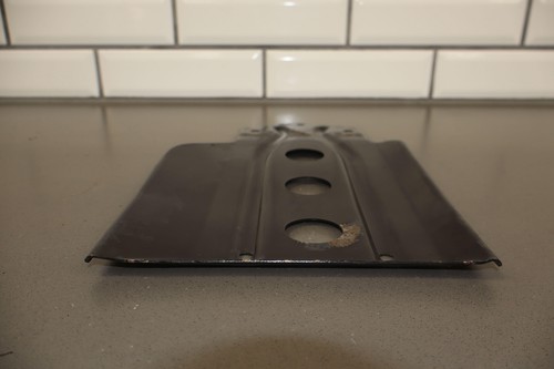 1991-1997 Toyota Land Cruiser FJ80 Transfer Case Skid Plate (Lightly Weathered) - Picture 14 of 19