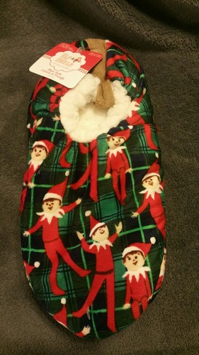 Elf on a Shelf Adult Slippers Christmas Men's Women's Medium Large Socks 7-9 - Picture 1 of 4