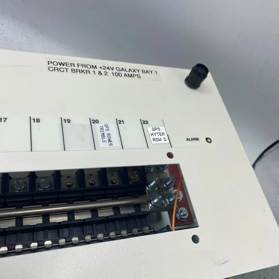 LINAGE POWER ED83135-30 G1 LINAGE POWER DISTRIBUTION G1 PDP 2A 24 VOLTIOS 🎯 Foto 4 de 4