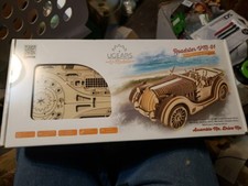 UGEARS Roadster VM-01 Wooden Mechanical Model Kit 3D