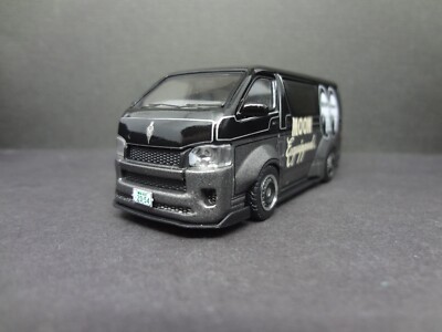 ミニカー TARMAC Toyota Hiace Widebody Mooneyes 1042591743.jpg