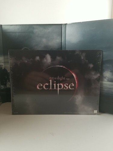 The Twilight Saga:Eclipse Limited Collector's Gift DVD Set Edition W/6 Cards - Picture 4 of 5