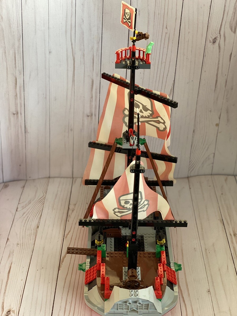 Lego 7075 Pirates Captain Redbeard's Pirate Ship w/ Minifigs
