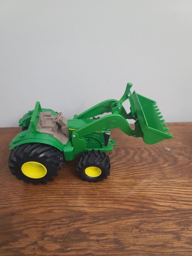 ERTL John Deere Toy Farm Chicken House Grain Tractor Front End Loader Removable - Picture 4 of 14
