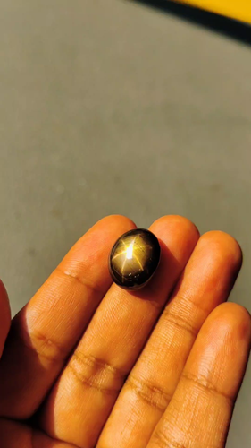 VERY BEAUTIFUL 100% NATURAL GLOWING BLACK STAR SAPPHIRE 23.02cts MESMERIZING ONE - Video 1 van 1