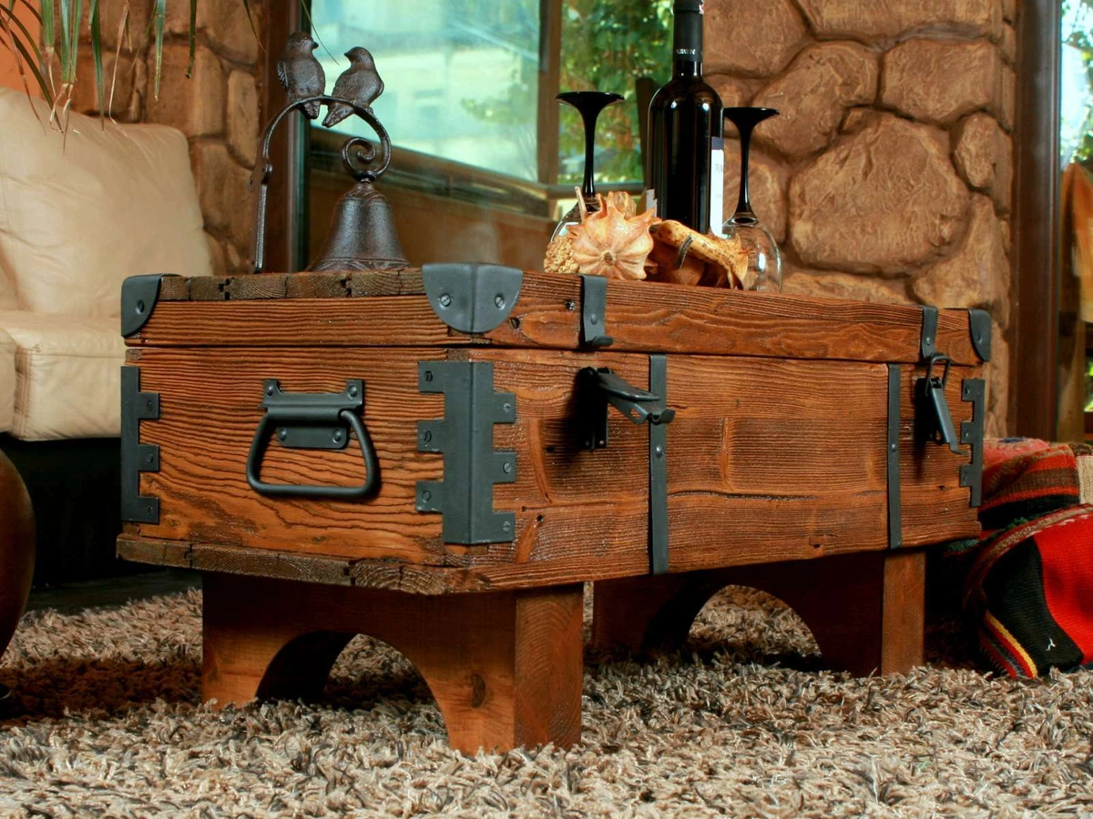Steamer trunk 2024 coffee table