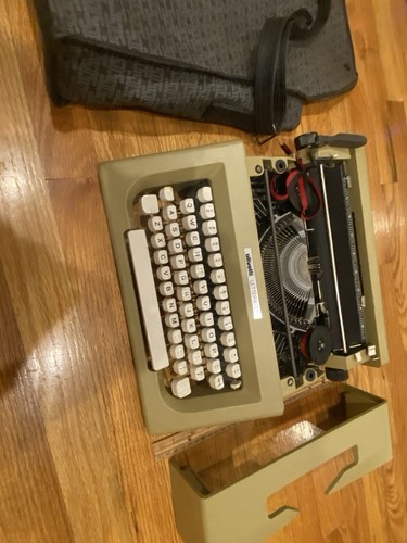 Vintage Olivetti Lettera 25 Schreibmaschine mit Original Tragetasche Tasche Hülle - Bild 5 von 10